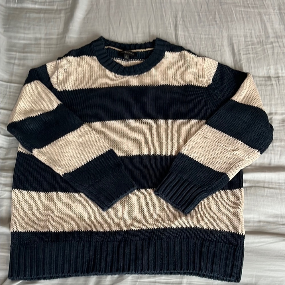 NWOT Striped Navy and Cream 100% Linen Sweater
